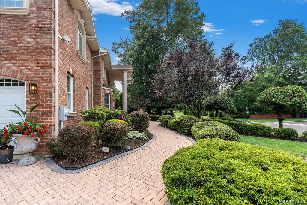 20 Stirrup Lane, Muttontown, NY 11791 — photo 5