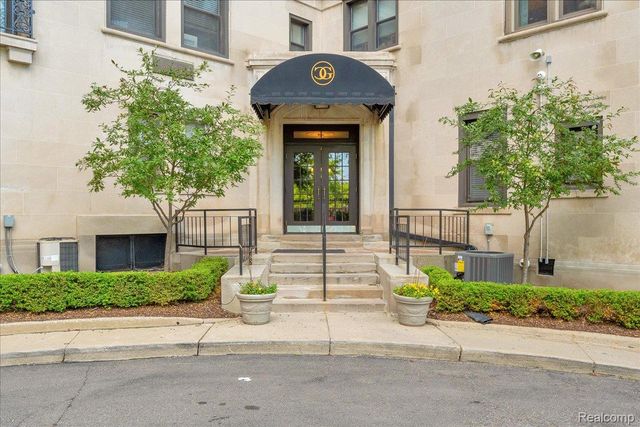 2900 E Jefferson Avenue D 301, Detroit, MI 48207