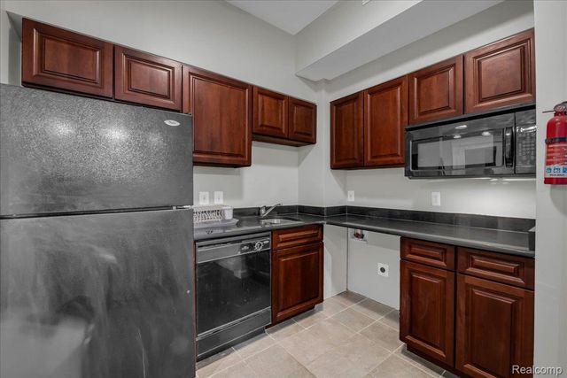 2900 E Jefferson Avenue D 301, Detroit, MI 48207