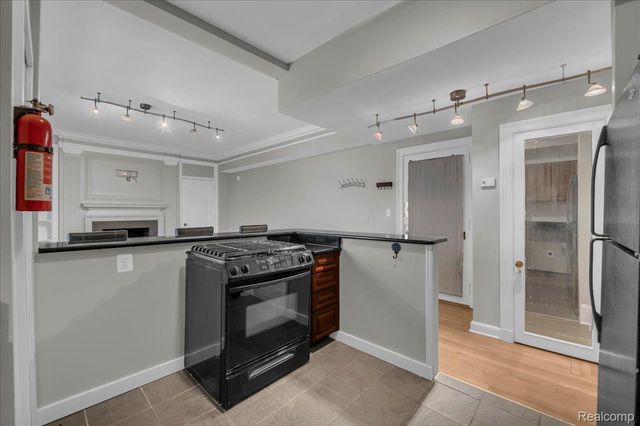 2900 E Jefferson Avenue D 301, Detroit, MI 48207