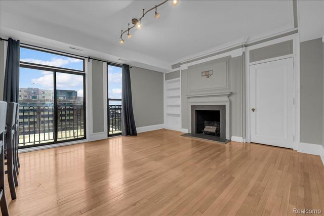 2900 E Jefferson Avenue D 301, Detroit, MI 48207