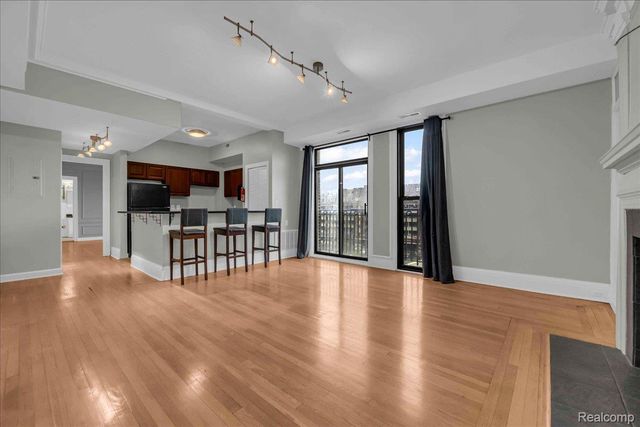 2900 E Jefferson Avenue D 301, Detroit, MI 48207