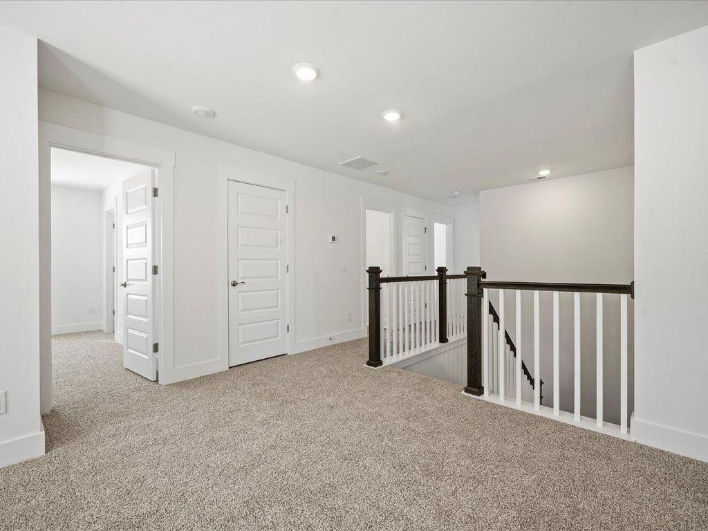 Image 11 of property listing at 364 Calm Water Way, Summerville, SC 29486