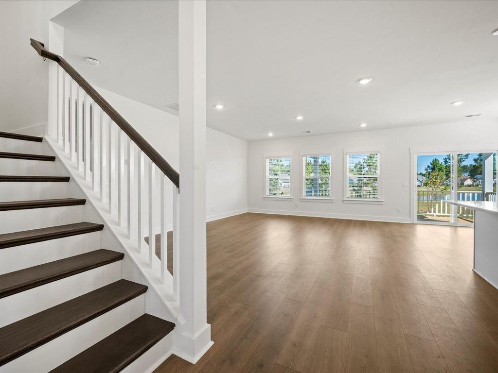 Image 4 of property listing at 364 Calm Water Way, Summerville, SC 29486