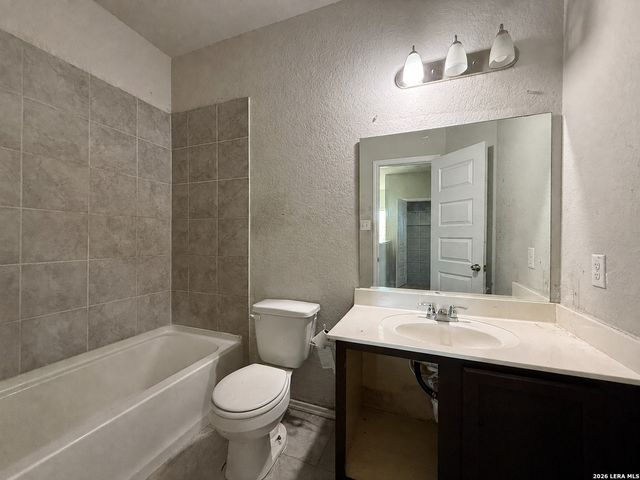 2402 PINK PEARL DR, San Antonio, TX 78224