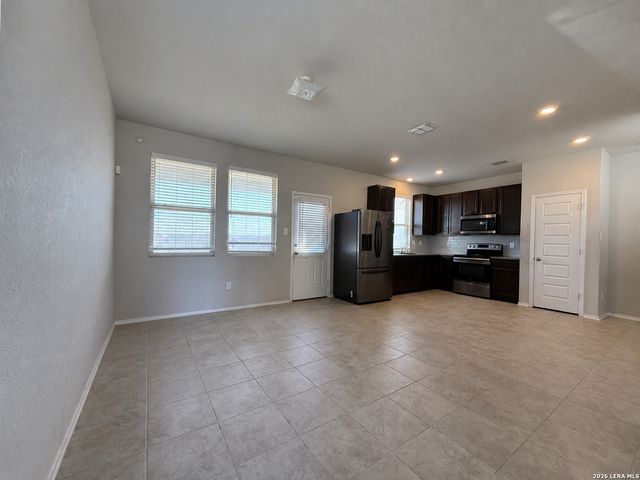 2402 PINK PEARL DR, San Antonio, TX 78224