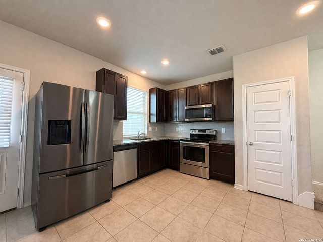2402 PINK PEARL DR, San Antonio, TX 78224