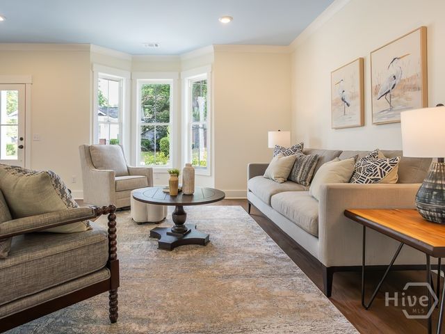809 E 36th Street, Savannah, GA 31401
