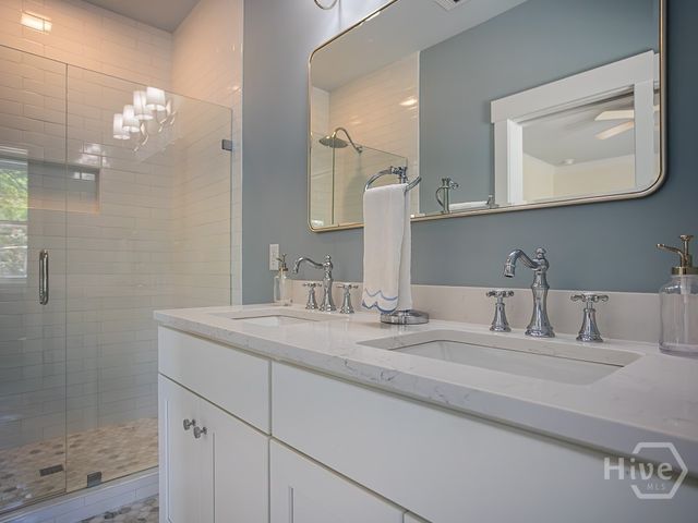 809 E 36th Street, Savannah, GA 31401