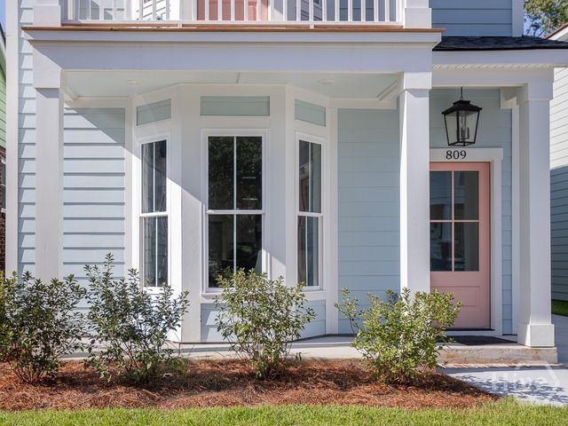 809 E 36th Street, Savannah, GA 31401