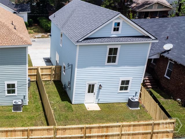 809 E 36th Street, Savannah, GA 31401