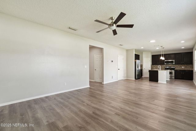1425 ROYAL DORNOCH Drive, Jacksonville, FL 32221