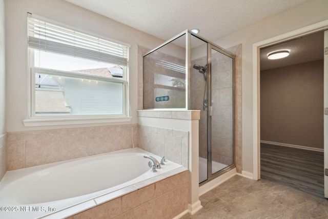 1425 ROYAL DORNOCH Drive, Jacksonville, FL 32221
