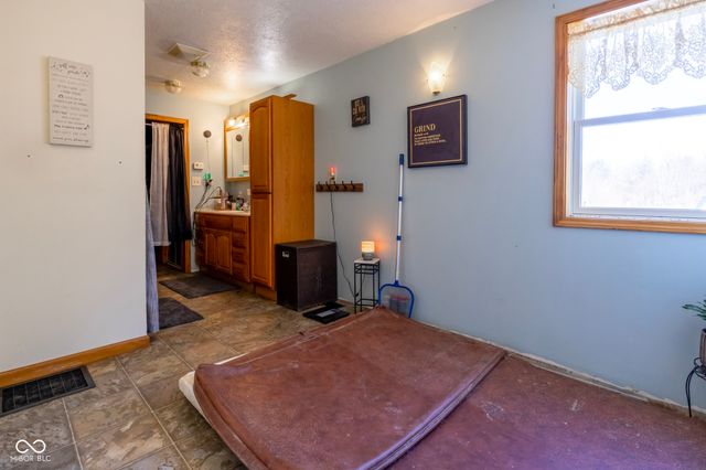 9513 S County Road 100 W, Westport, IN 47283