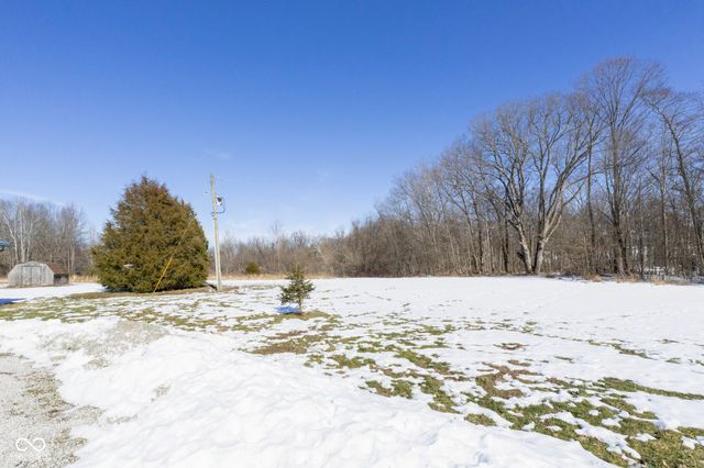 9513 S County Road 100 W, Westport, IN 47283