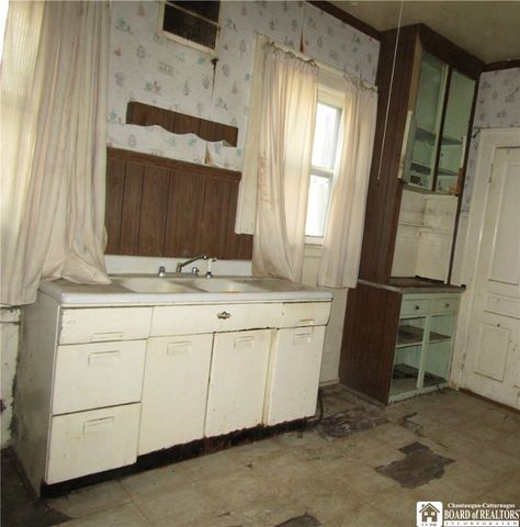 622 Washington Avenue, Dunkirk, NY 14048