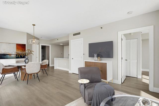 1401 SW 22nd St 1001, Miami, FL 33145