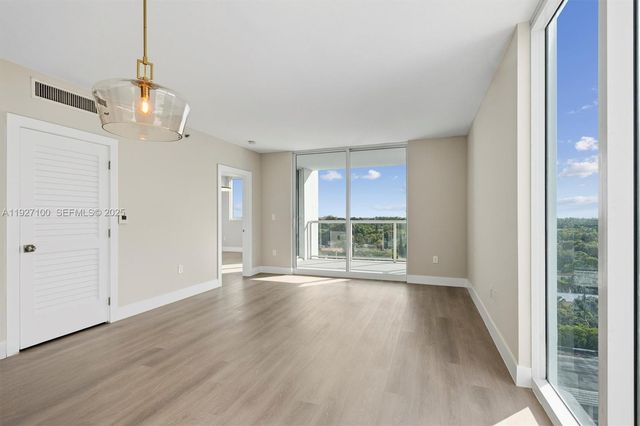 1401 SW 22nd St 1001, Miami, FL 33145