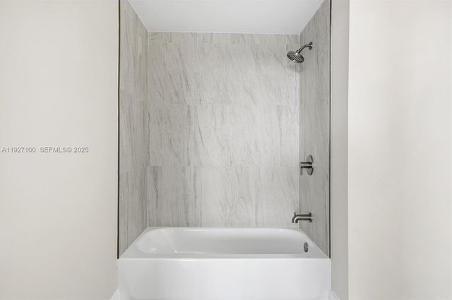 1401 SW 22nd St 1001, Miami, FL 33145