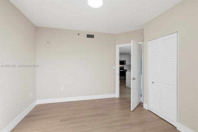 1401 SW 22nd St 1001, Miami, FL 33145