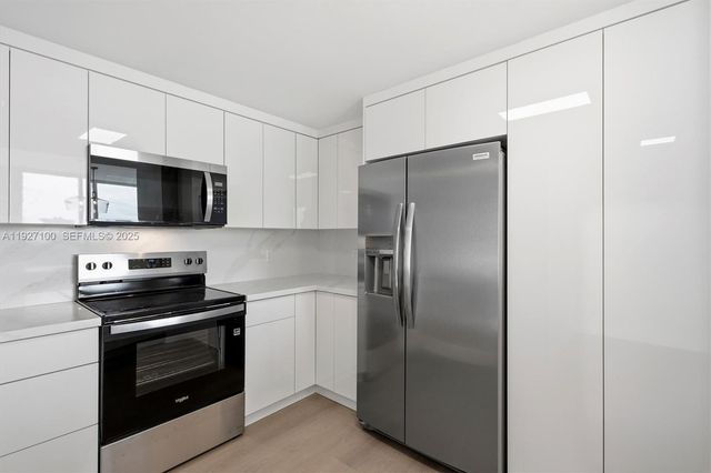 1401 SW 22nd St 1001, Miami, FL 33145