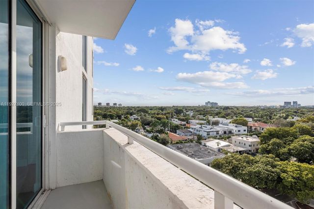 1401 SW 22nd St 1001, Miami, FL 33145