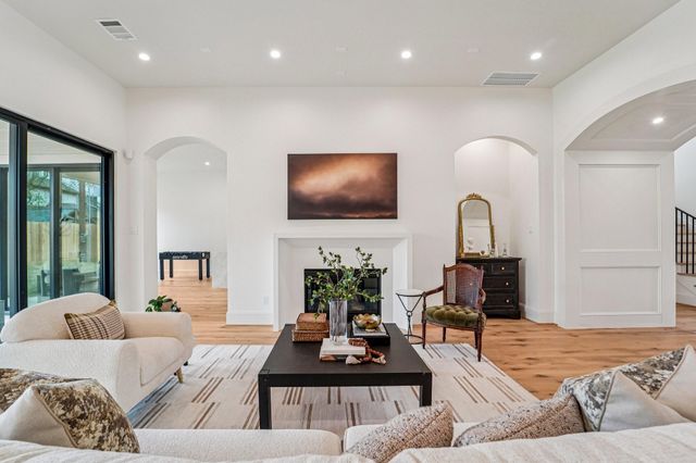 1306 Curtin Street, Houston, TX 77018