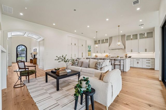 1306 Curtin Street, Houston, TX 77018