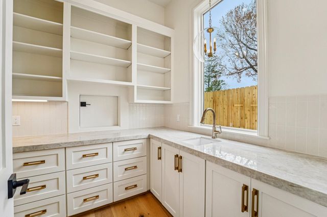 1306 Curtin Street, Houston, TX 77018