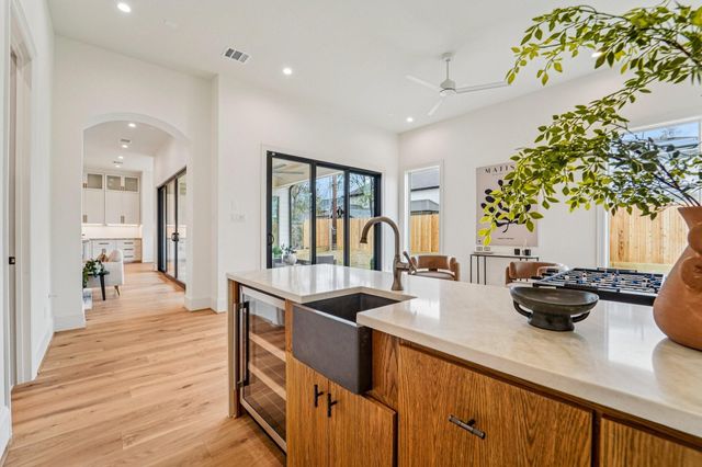 1306 Curtin Street, Houston, TX 77018