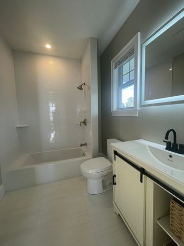 1166 Fellsway 2, Malden, MA 02148