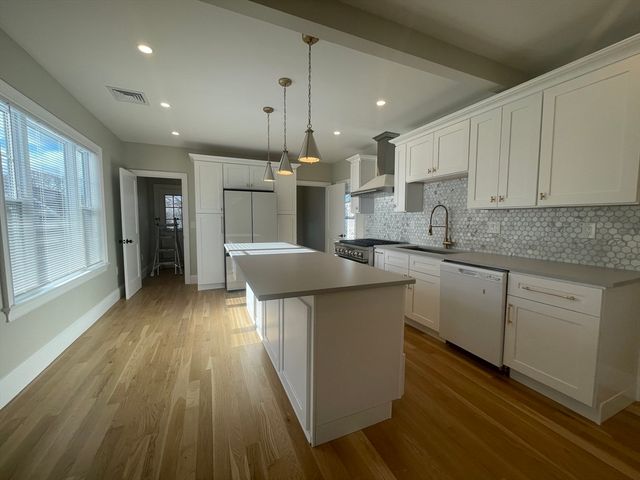 1166 Fellsway 2, Malden, MA 02148