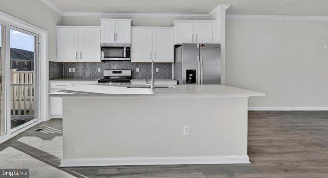 8302 DIETER DR, Rosedale, MD 21237