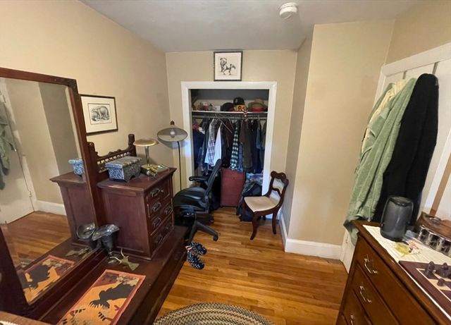 221 Newbury St. 4R, Boston, MA 02116