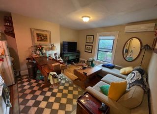 221 Newbury St. 4R, Boston, MA 02116