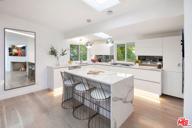 1415 Braeridge Drive, Beverly Hills, CA 90210