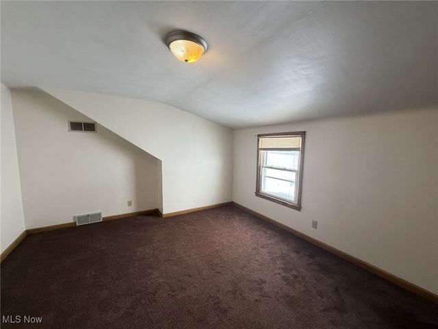 369 6th Street, Campbell, OH 44405