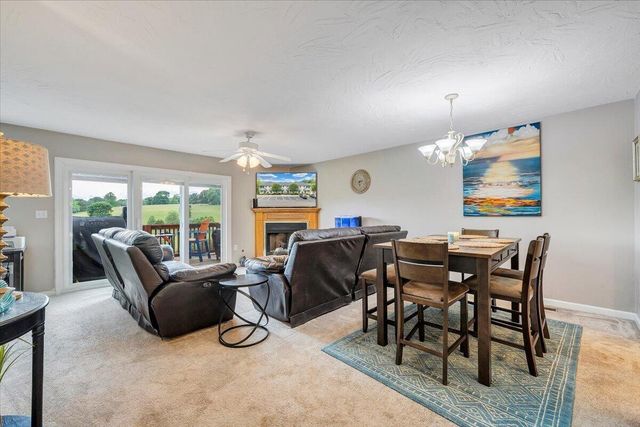 345 Cambridge CT A4, Hardy, VA 24101
