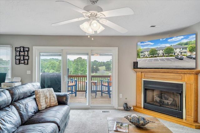 345 Cambridge CT A4, Hardy, VA 24101