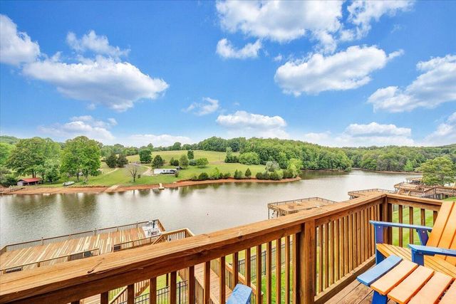 345 Cambridge CT A4, Hardy, VA 24101
