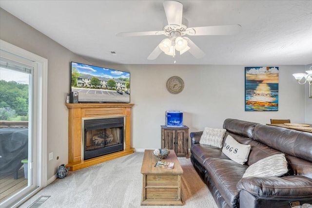 345 Cambridge CT A4, Hardy, VA 24101