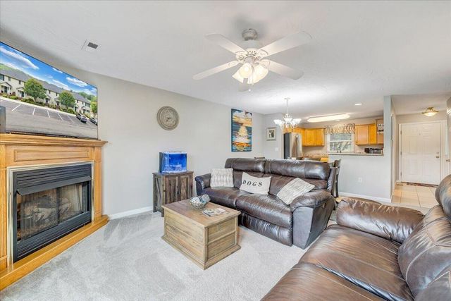 345 Cambridge CT A4, Hardy, VA 24101