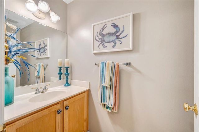345 Cambridge CT A4, Hardy, VA 24101