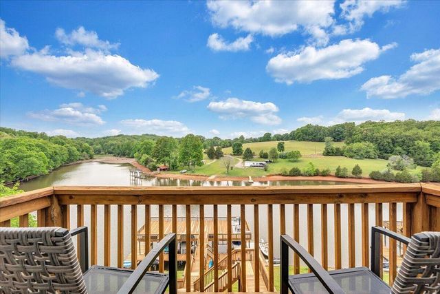 345 Cambridge CT A4, Hardy, VA 24101