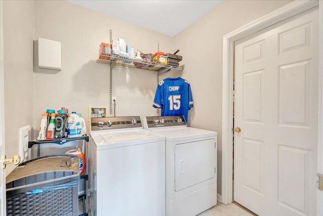 345 Cambridge CT A4, Hardy, VA 24101