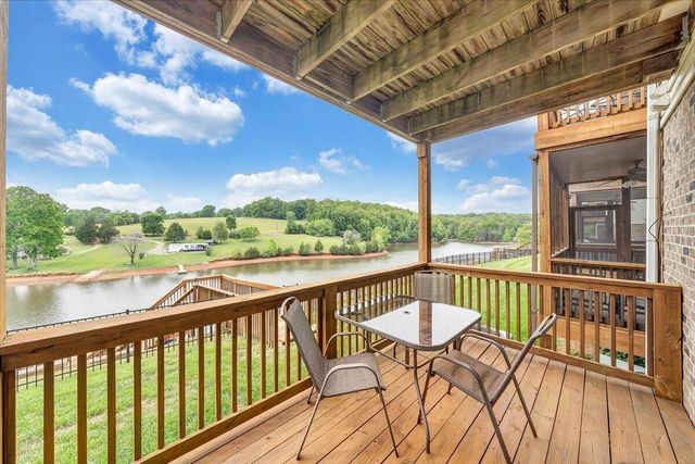 345 Cambridge CT A4, Hardy, VA 24101
