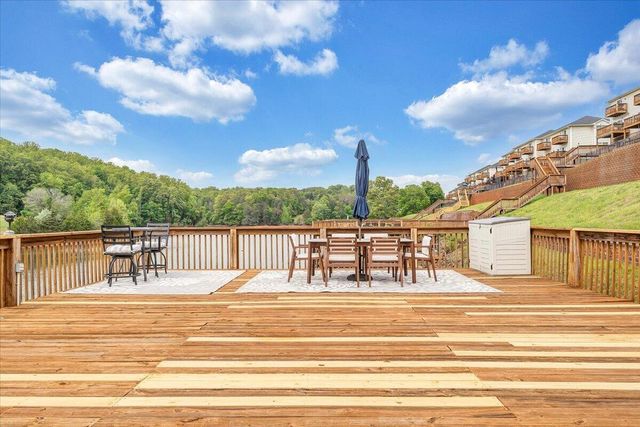 345 Cambridge CT A4, Hardy, VA 24101