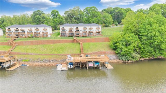 345 Cambridge CT A4, Hardy, VA 24101