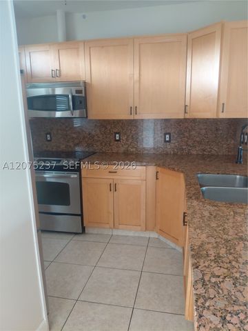 5495 NW 10th Ct 304, Plantation, FL 33313