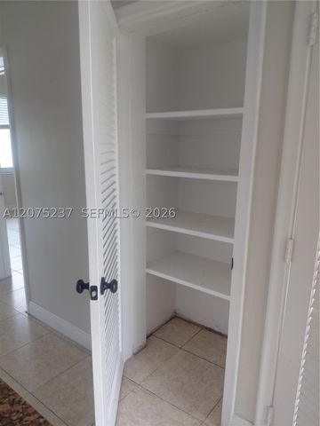 5495 NW 10th Ct 304, Plantation, FL 33313